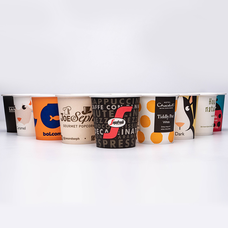 Jednoduchý tapetový kelímek