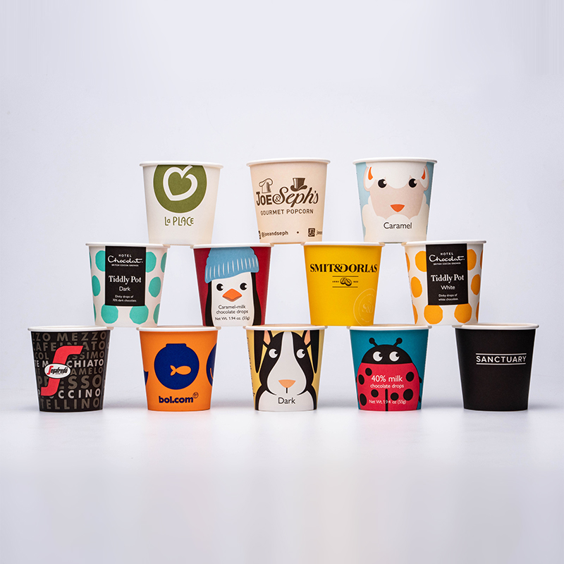 Jednoduchý tapetový kelímek